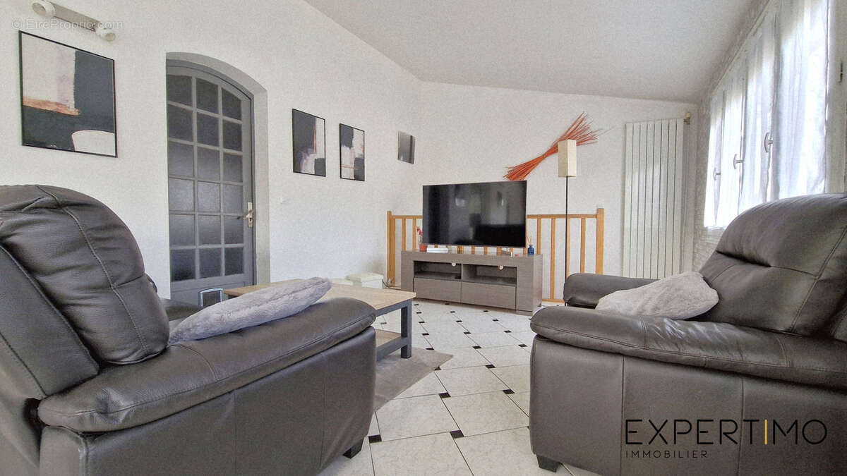 Maison familiale coup de cœur de 138 m2   Volumes & Sérénité à Linas (91310) - photo 8