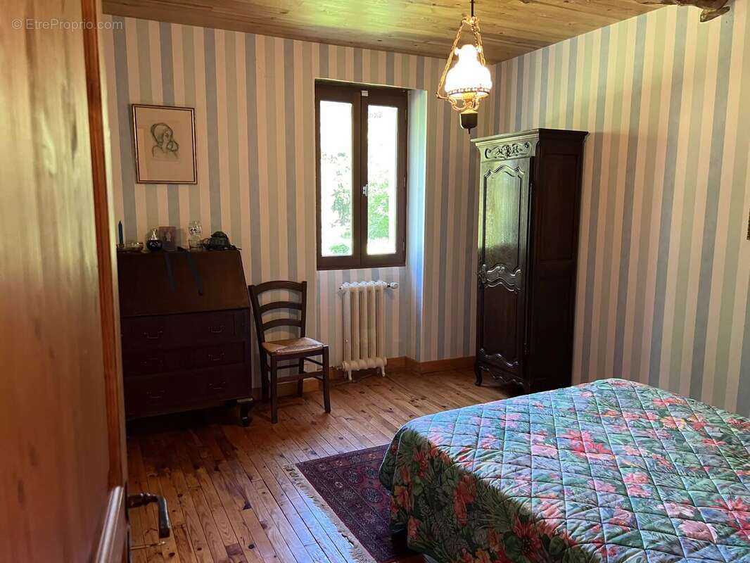 Maison à SAINT-CLAR