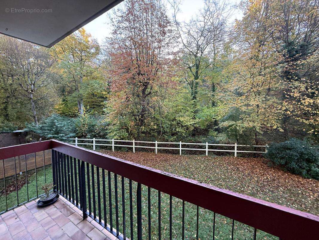 Appartement à VILLE-D&#039;AVRAY