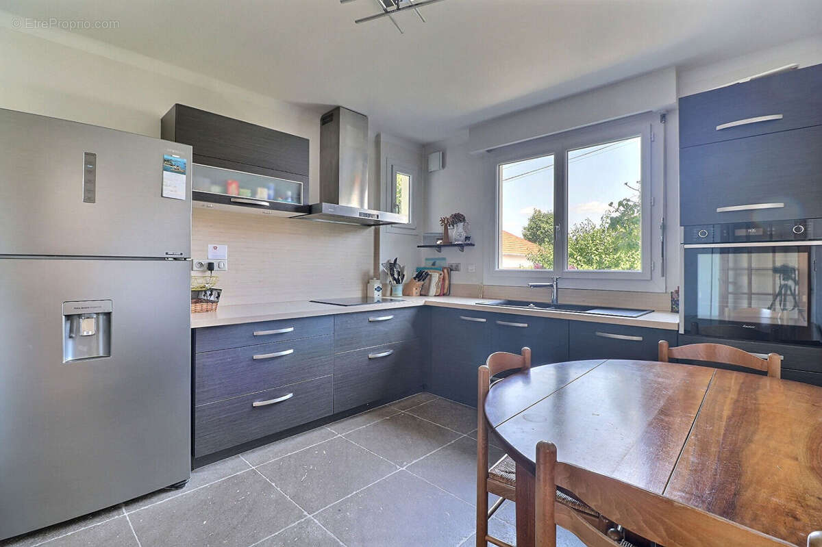 Maison à SAINT-SEBASTIEN-SUR-LOIRE