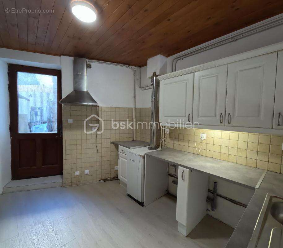 Maison à SAINT-REMEZE