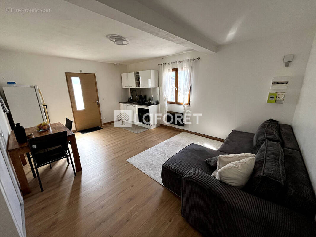 Appartement à LES MUREAUX