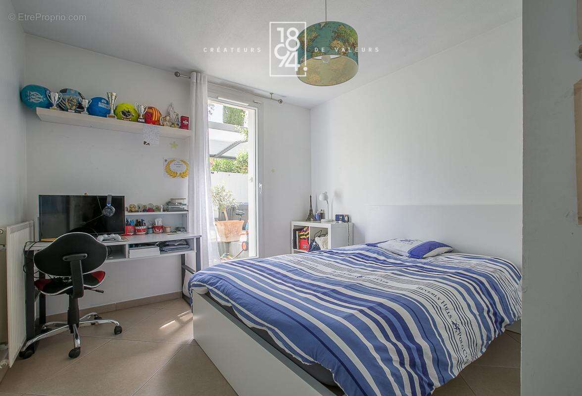 Appartement à MARSEILLE-9E