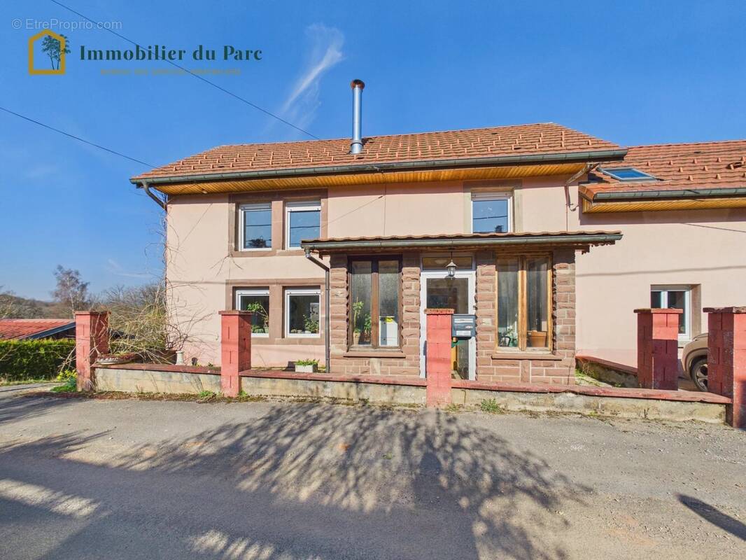 Maison à FRAHIER-ET-CHATEBIER