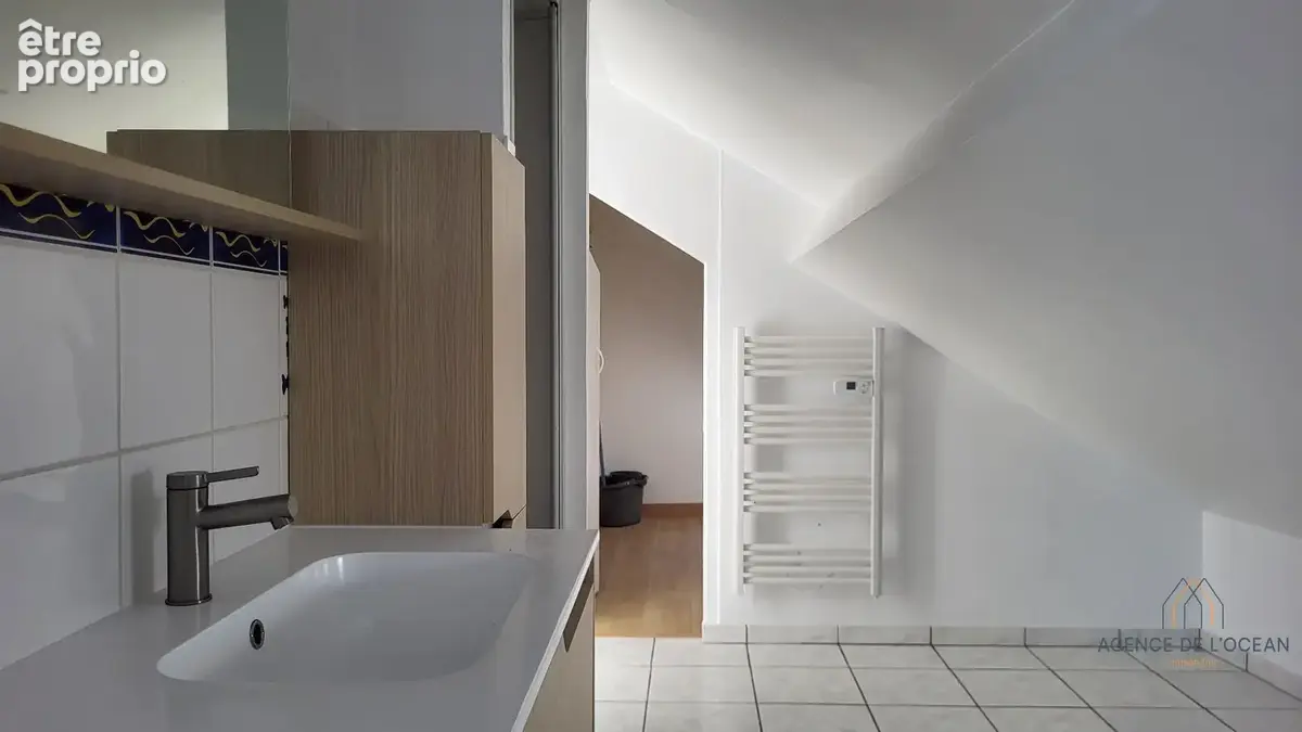 Appartement à vendre à Le Palais : Vue sur les fortifications et coeur historique - photo 3