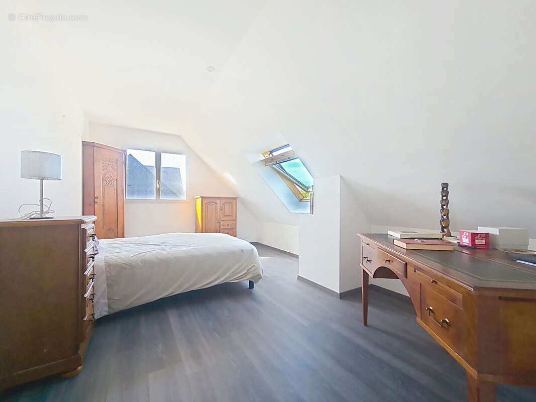 TROUVILLE SUR MER - Maison contemporaine de 6 pièces - photo 7