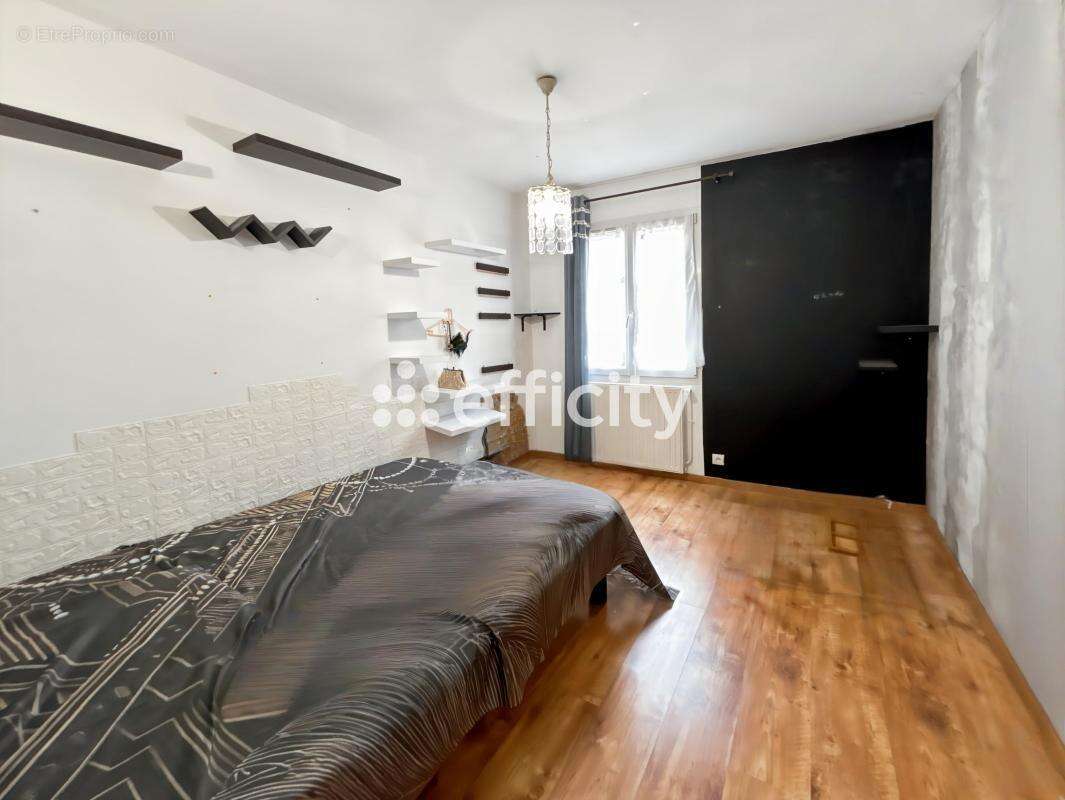 Appartement à SAINTES