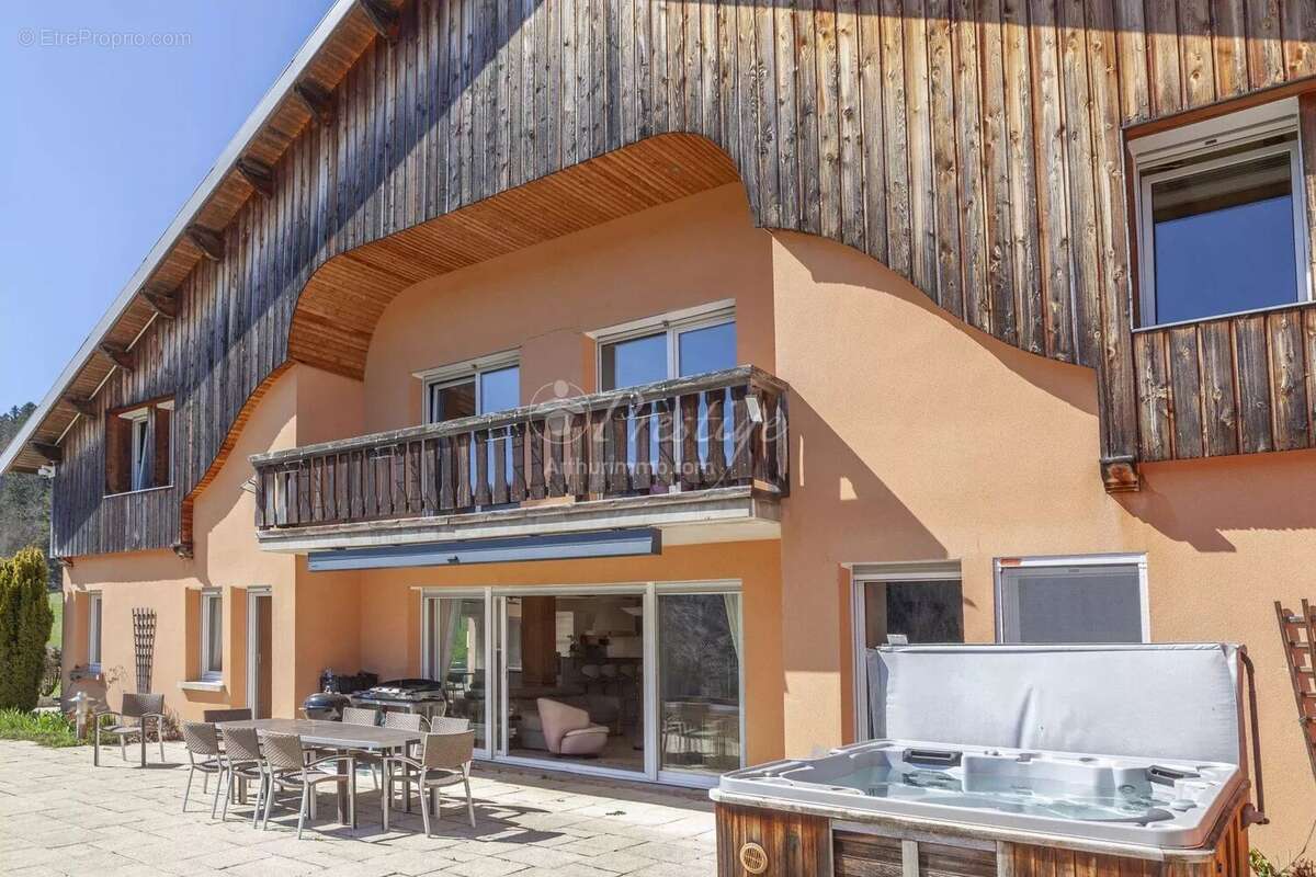 Maison à MORTEAU