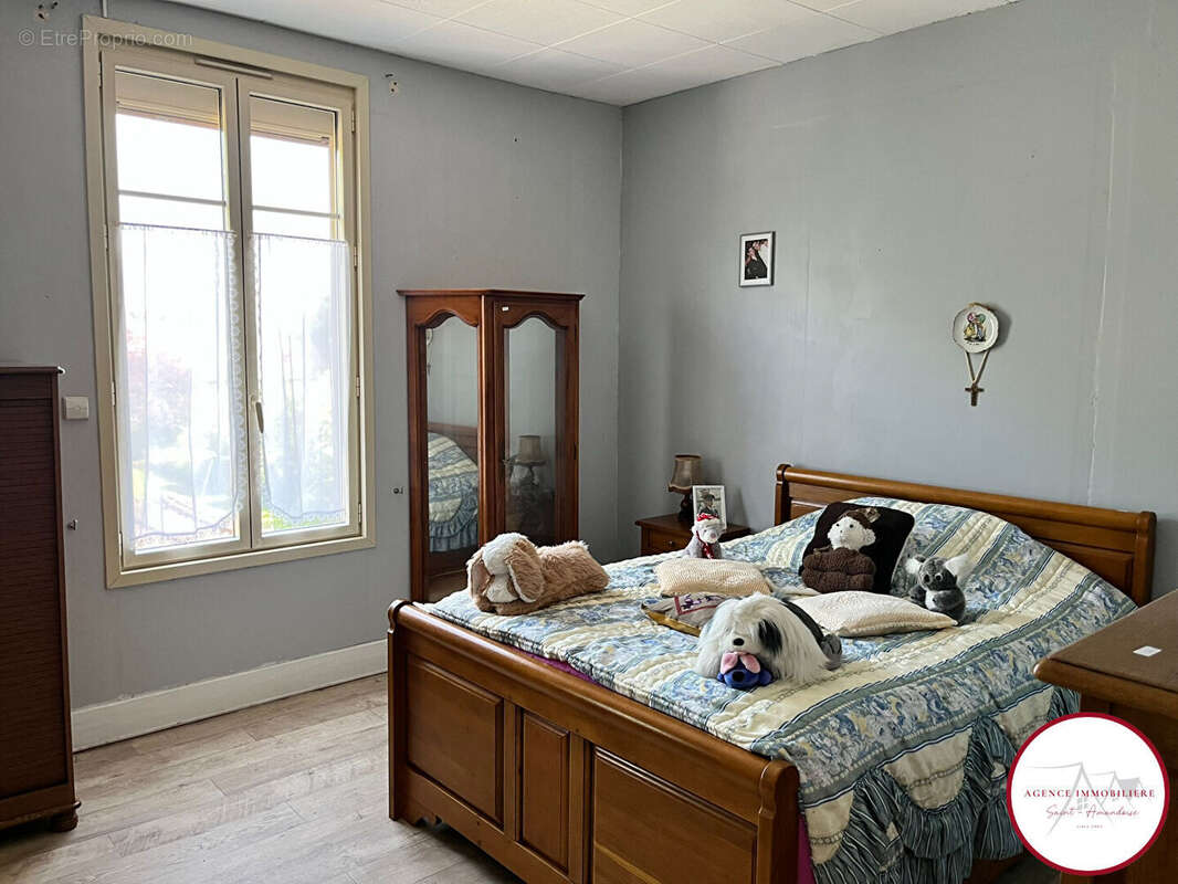 Maison à SAINT-AMAND-MONTROND