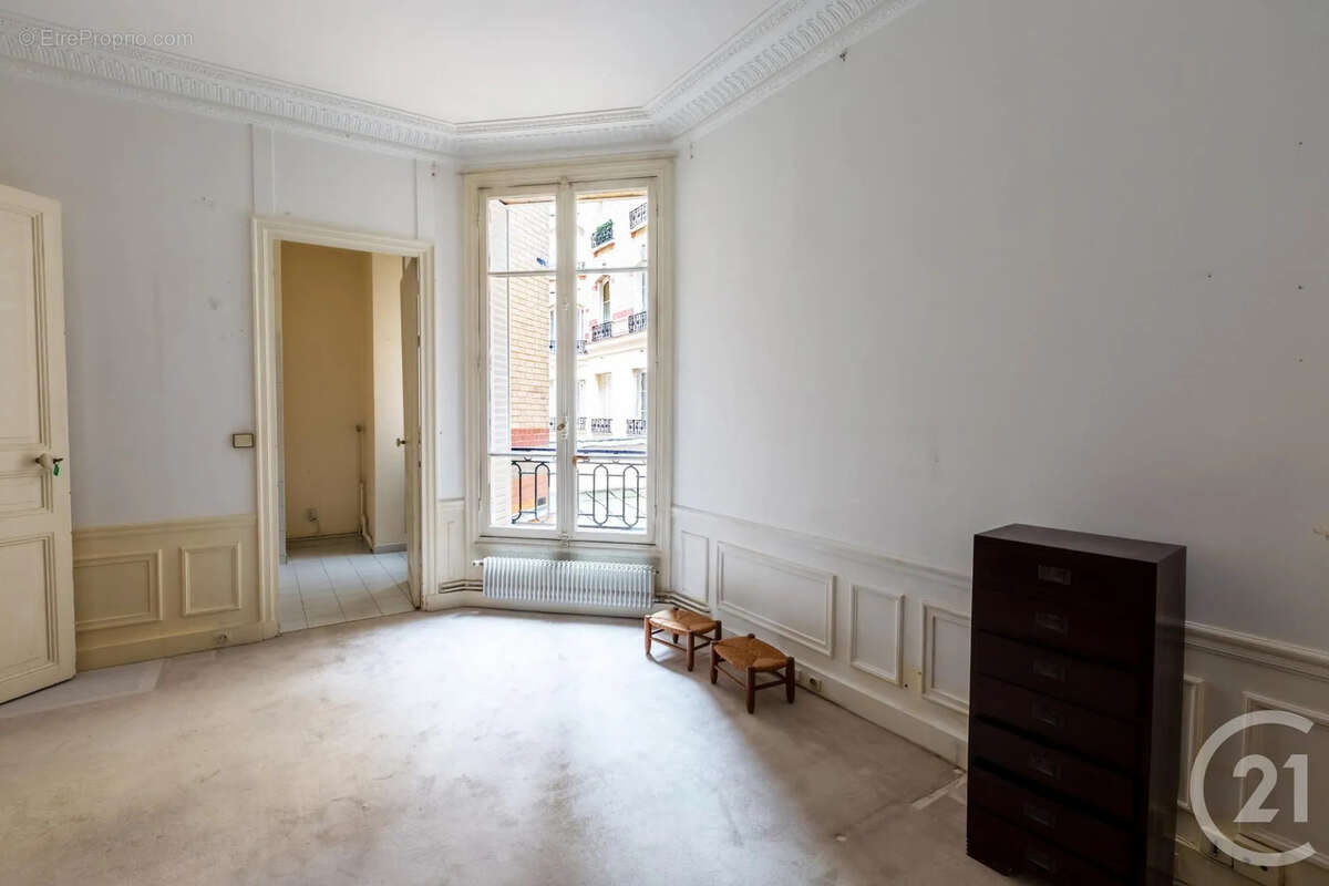 Appartement à NEUILLY-SUR-SEINE