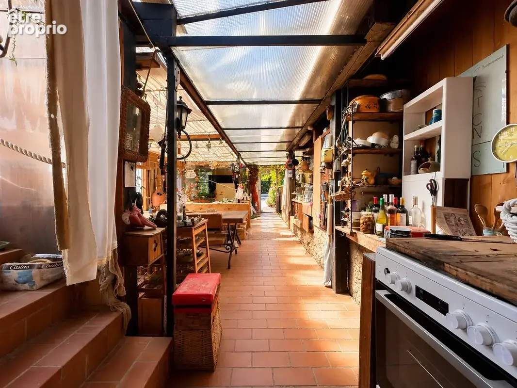 Propriété à rénover - accès pédestre - vue mer & piscine - photo 7
