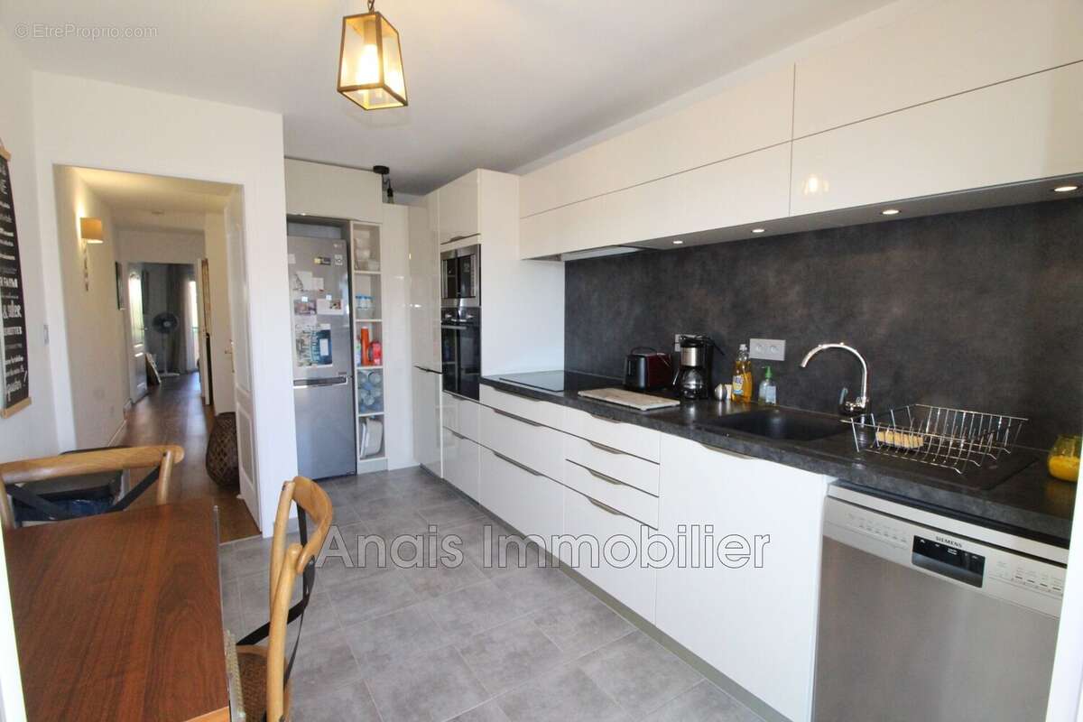 Appartement à COGOLIN