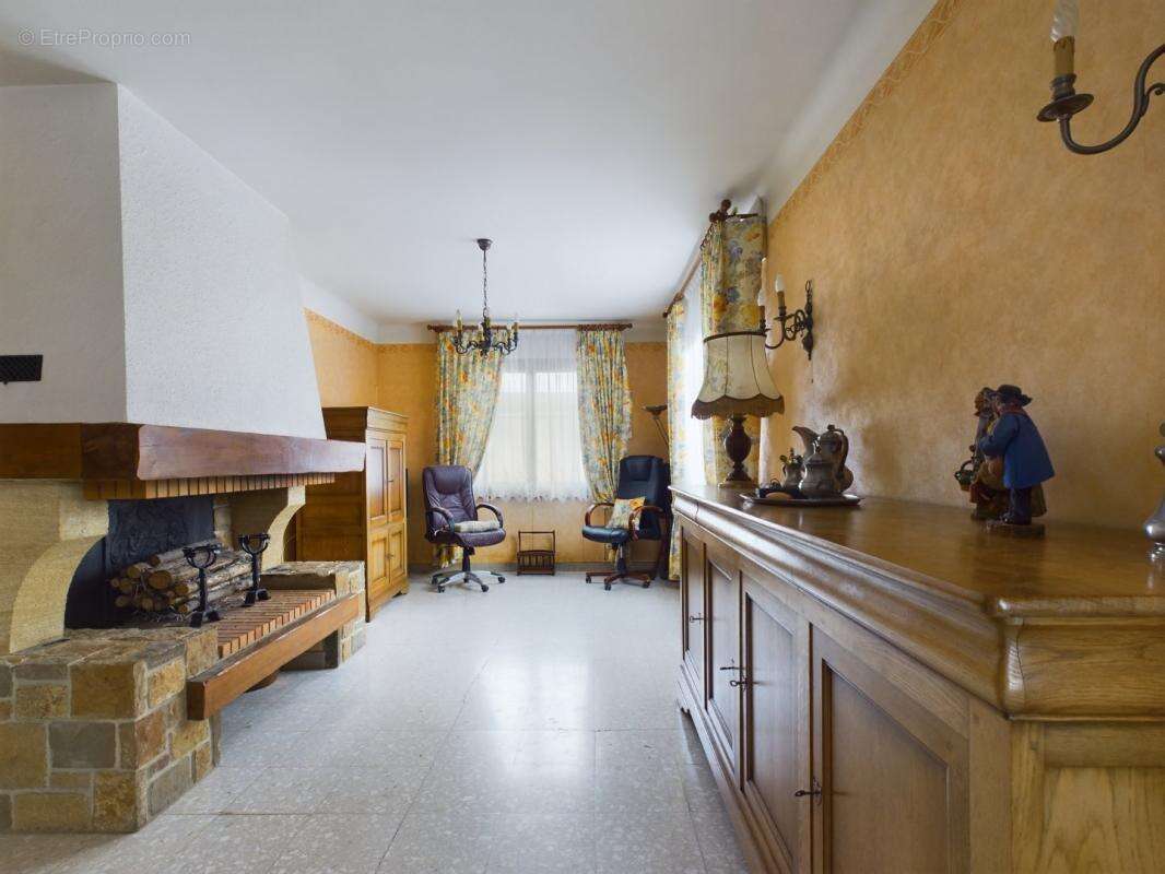 Maison à ROSIERES-EN-SANTERRE