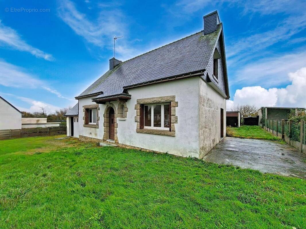 Photo 1 - Maison à REGUINY