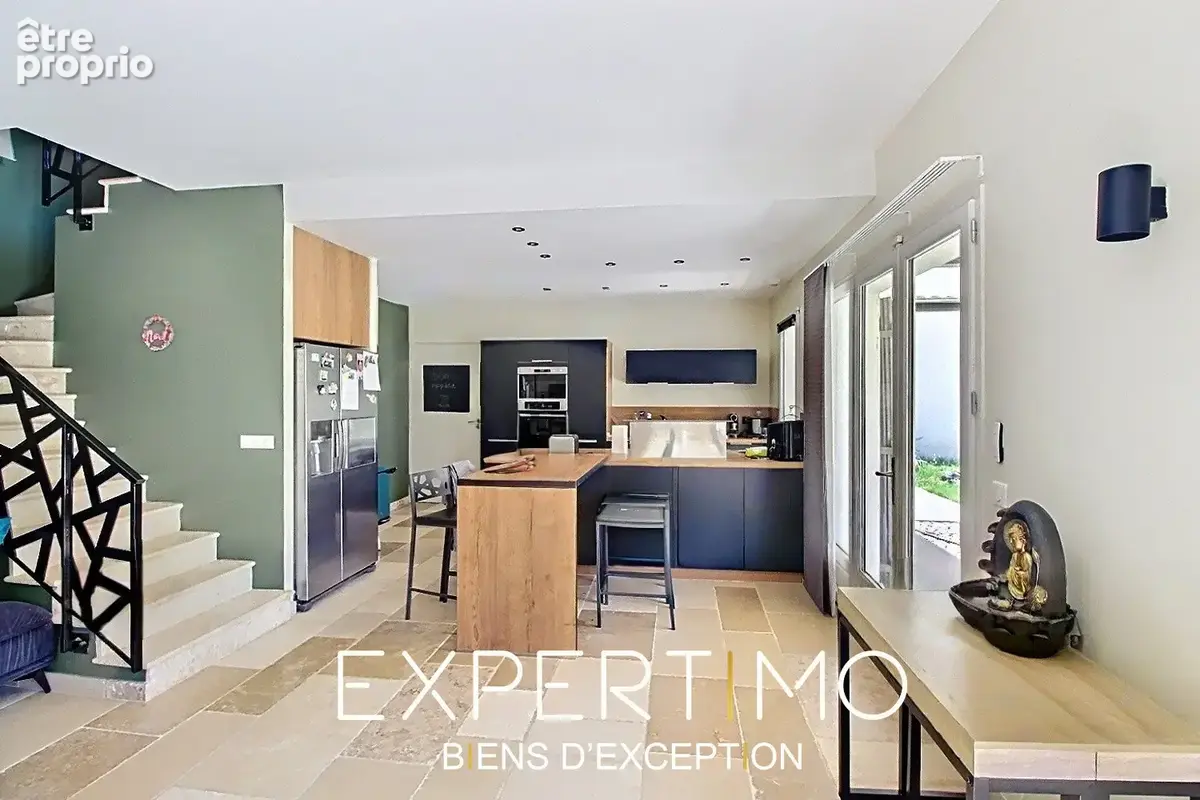 FUVEAU   Villa contemporaine  4 chambres  Suite parentale de plain-pied  Piscine 5 x 11 m  Terrain plat 2 - photo 6