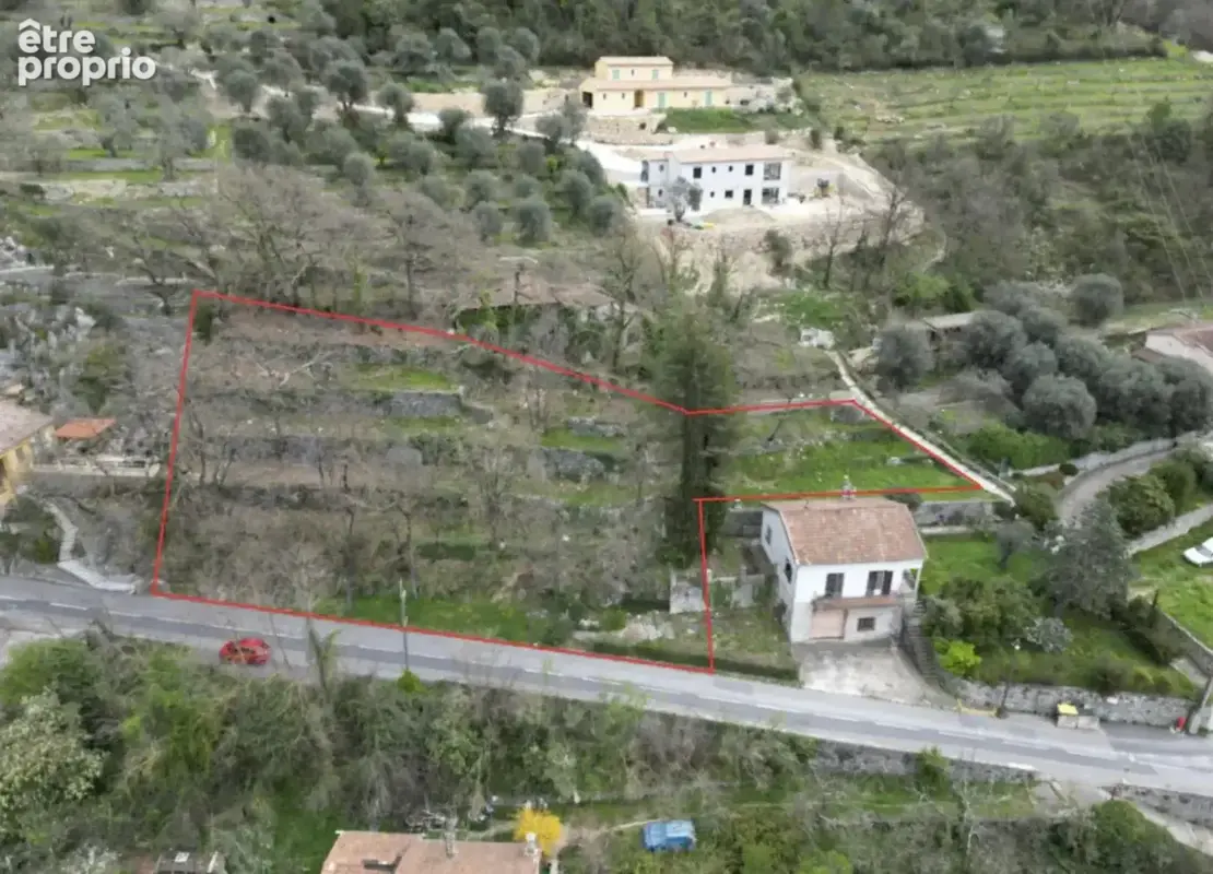 Photo Terrain à Tourrette-Levens au prix de 130 000€