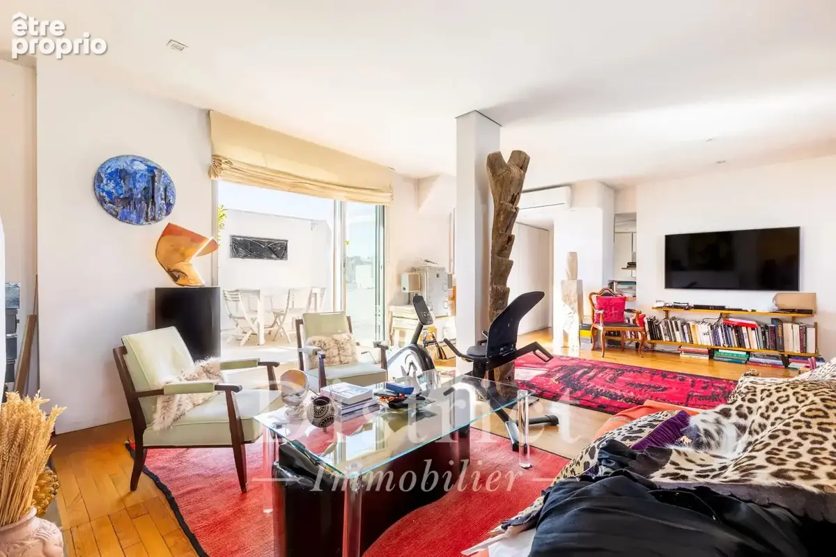 Champs de Mars - Saint Dominique. Appartement de 112m² au dernier étage, terrasse de 12m² avec magnifique vue plein soleil. - photo 4