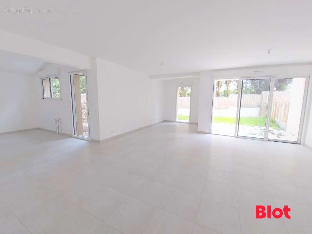 Maison 125 m² à Saint-Malo  - photo 4