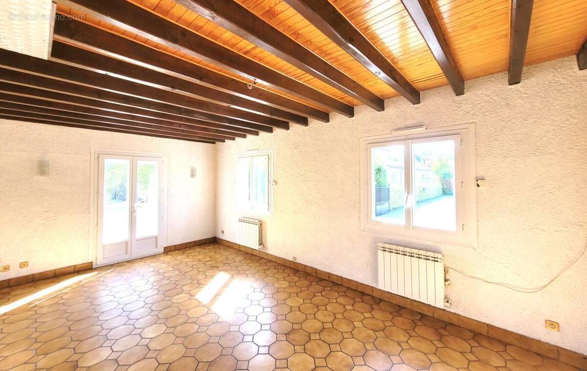 En exclusivité, à moins de 10 minutes de Riom et 20 minutes de Clermont-Ferrand - photo 10