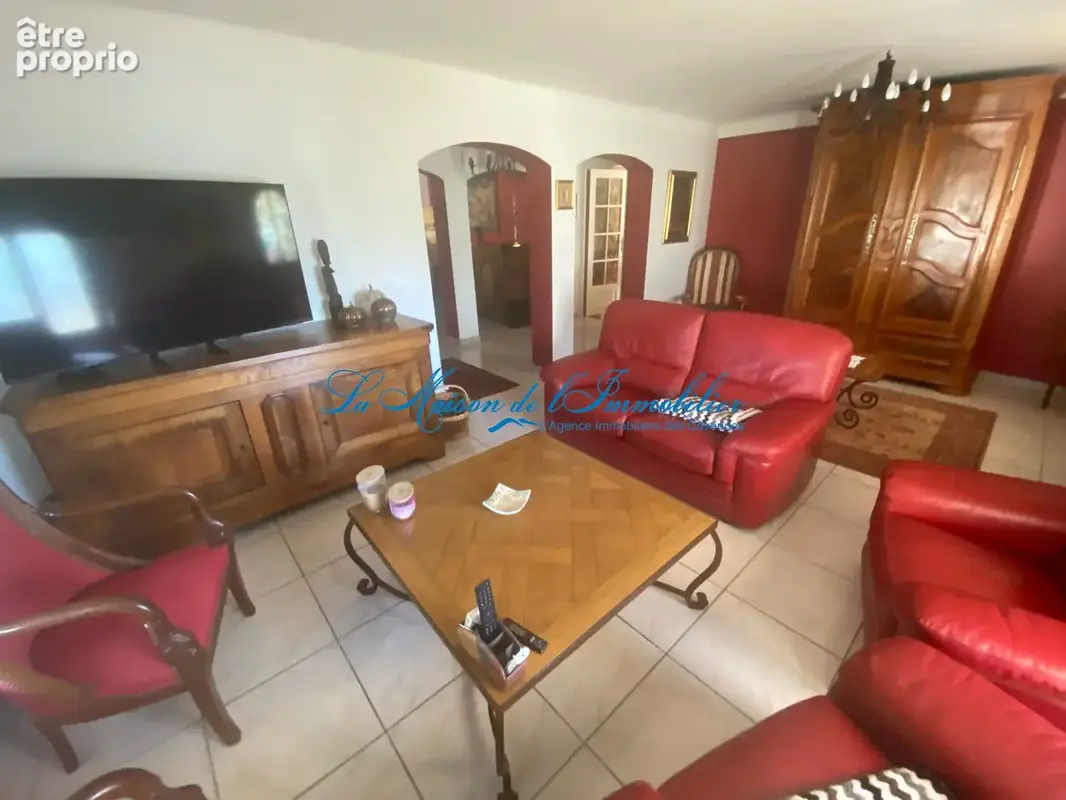 Sud d'Anduze, maison F7 avec double garage, piscine sur 2411 m2 de terrain clos et arboré - photo 6