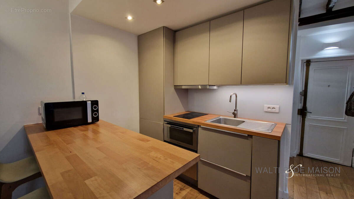 Appartement à PARIS-7E