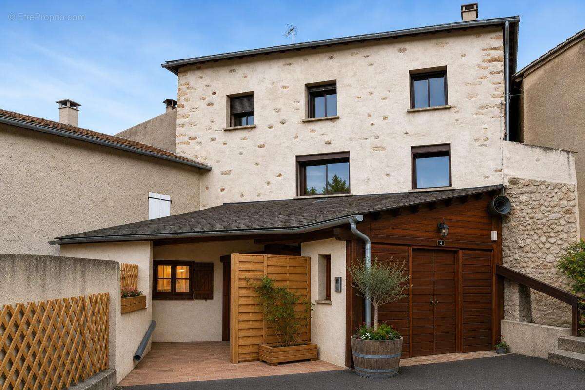 La Llagonne – Maison rénovée avec T2 loué - photo 16