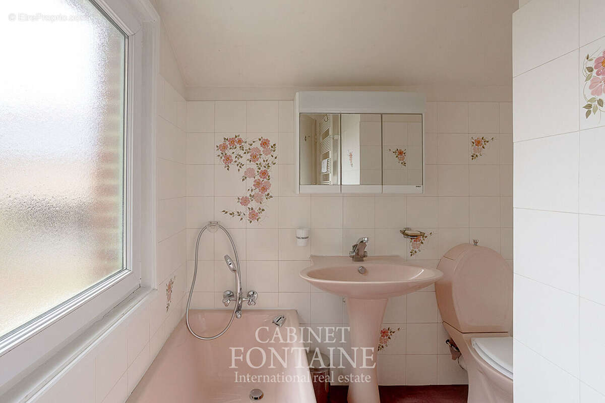 Maison à CREVECOEUR-LE-GRAND