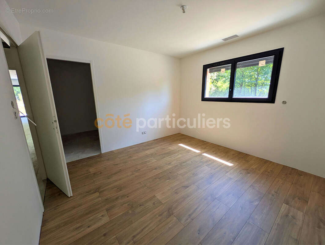 Maison et T1 Montauban 175 m2 - photo 6