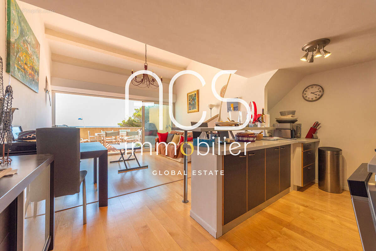 Appartement à SAUSSET-LES-PINS