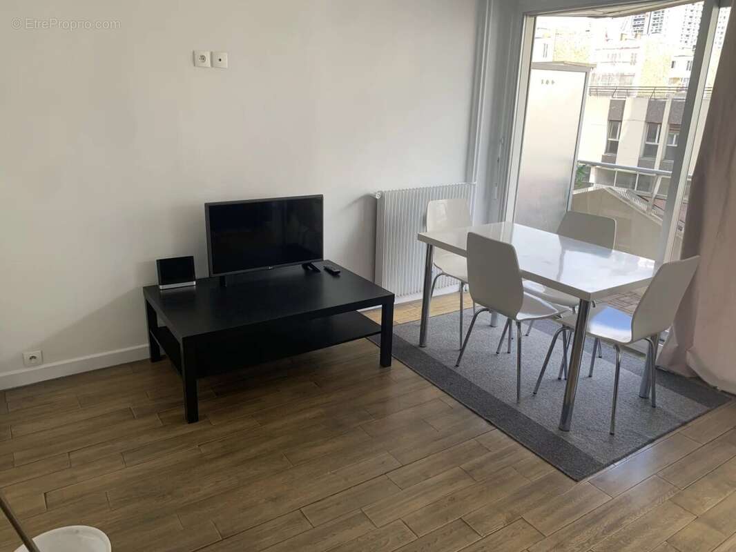 Appartement à PARIS-15E