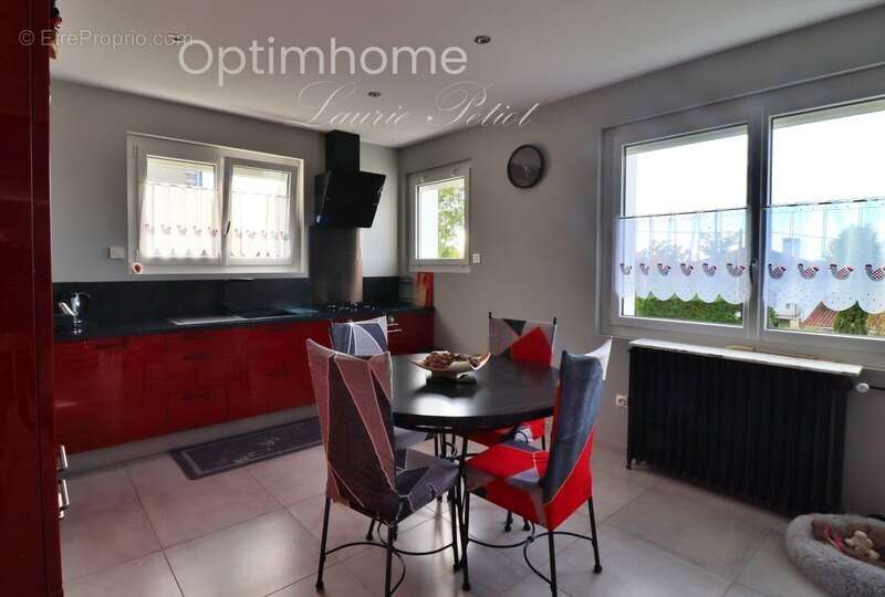 Coup de cœur - Rare à la vente ! Magnifique maison contemporaine de 225 m² avec vue sur le château - photo 7