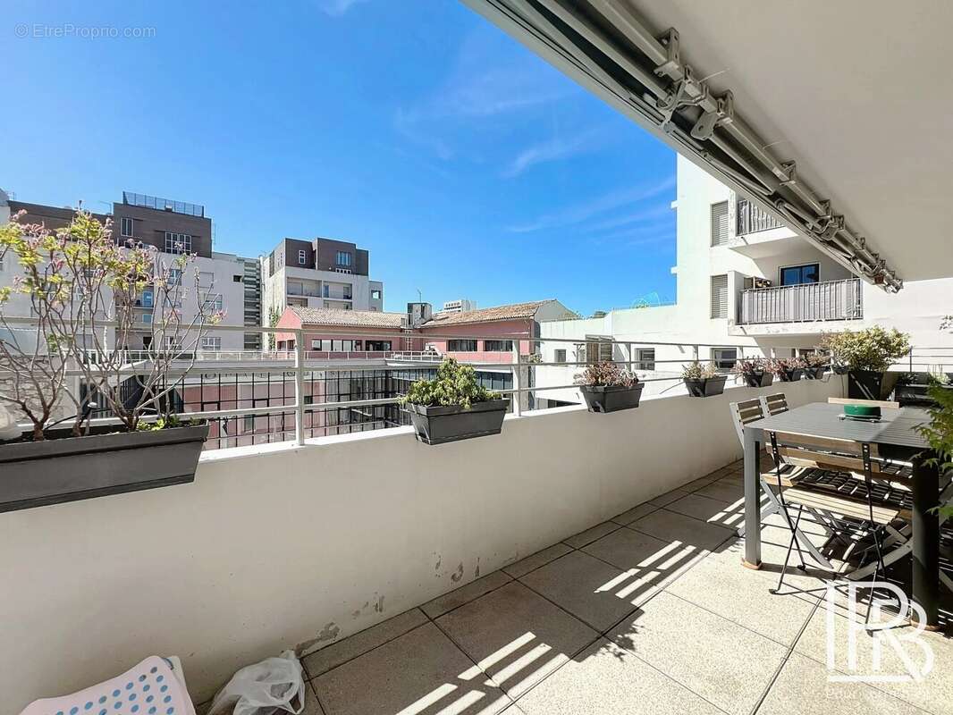 Appartement à MARSEILLE-2E