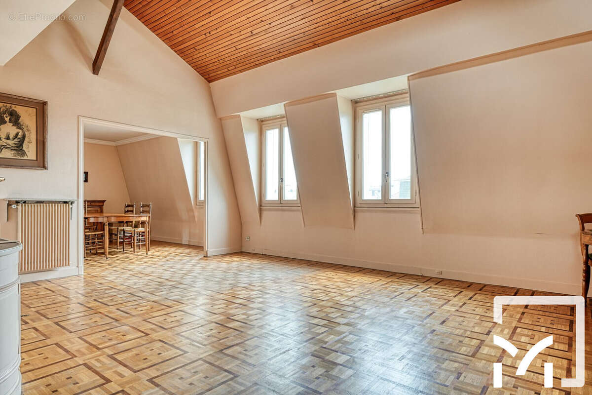 Appartement à VERSAILLES