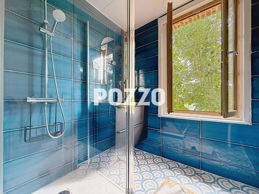 Maison à LA RIVIERE-SAINT-SAUVEUR