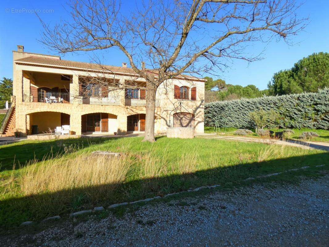 Volumes Généreux et Sérénité aux Portes de la Ville : 267m2 sur terrain de 1785 m2, idéale famille et activité professionnelle - photo 8