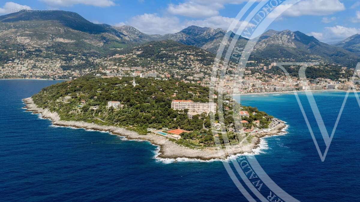 Appartement à ROQUEBRUNE-CAP-MARTIN