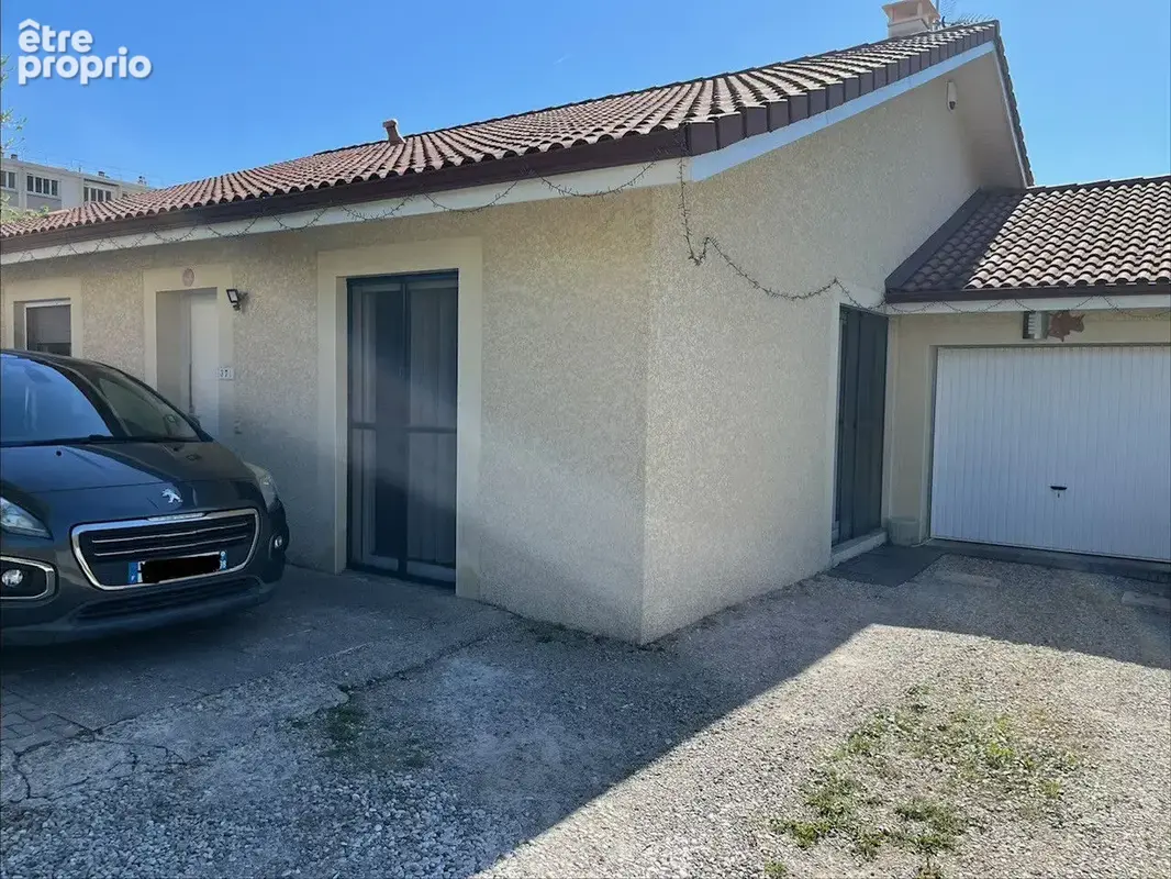 Photo Maison à Fontaine au prix de 437 500€