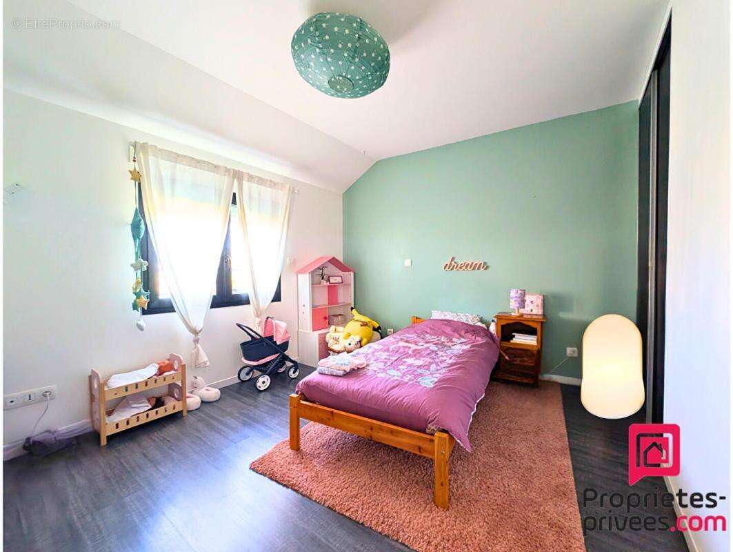 Maison à SAINTE-LUCE-SUR-LOIRE