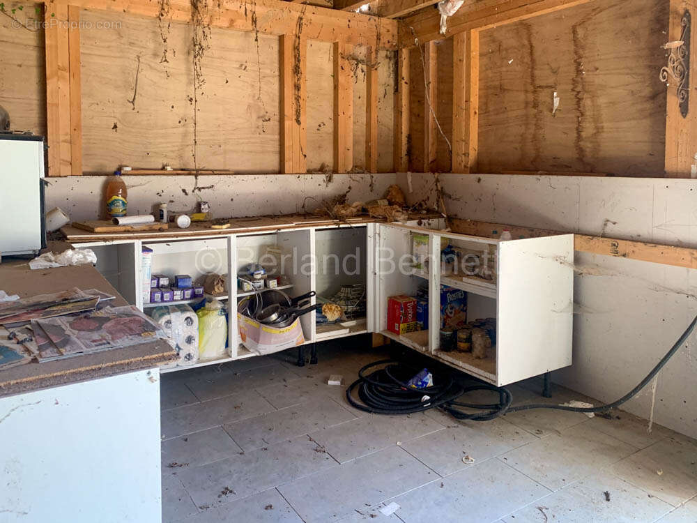 Terrain à SAUZE-VAUSSAIS