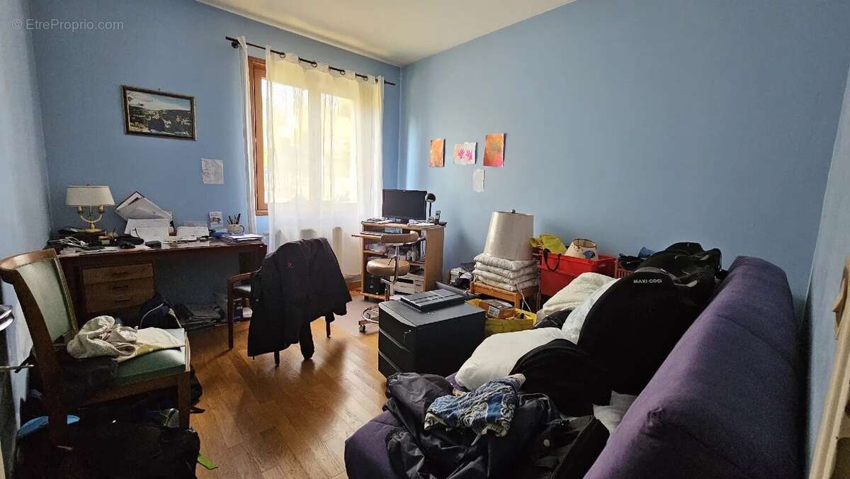 Maison à MONDONVILLE-SAINT-JEAN