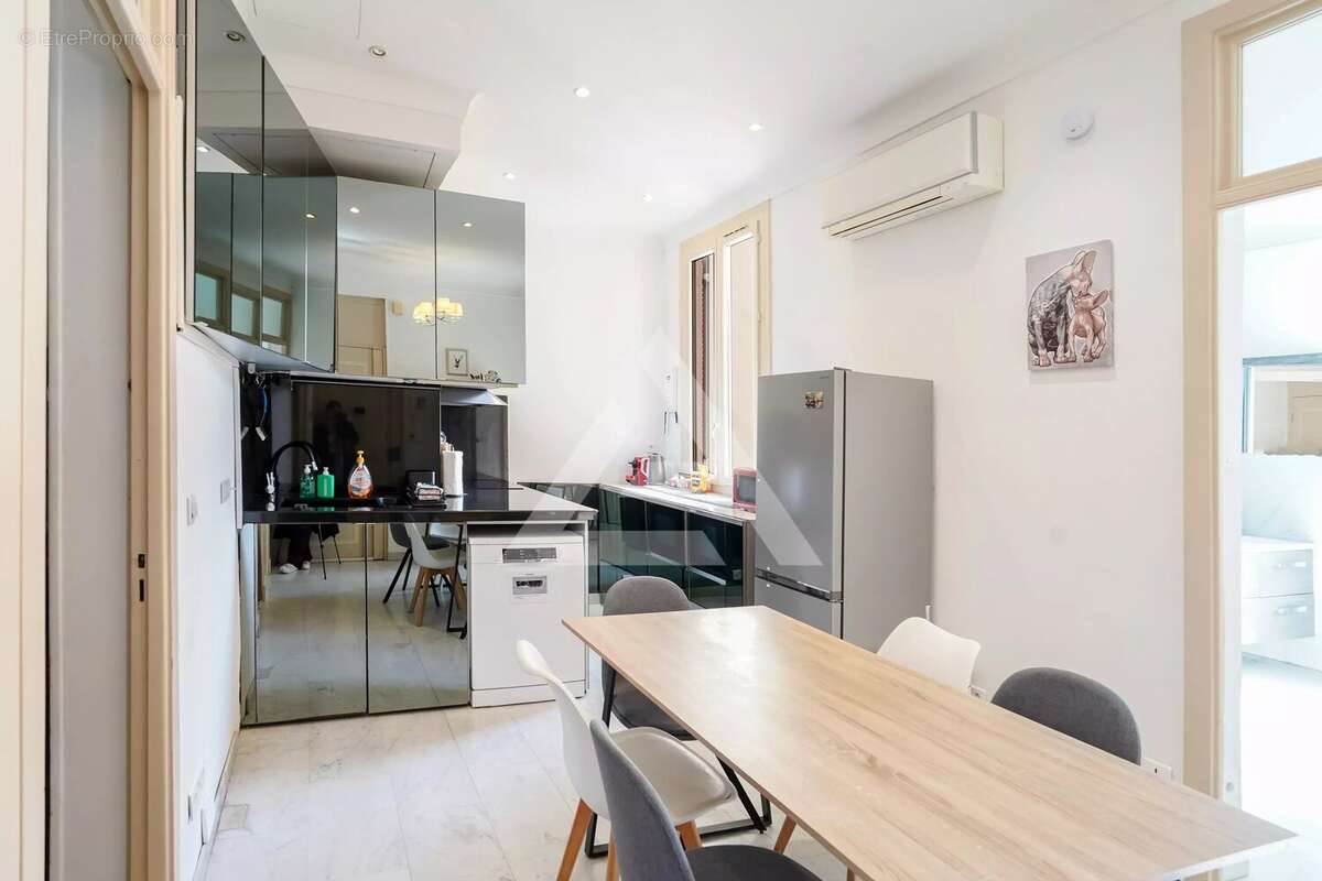 Appartement à BEAUSOLEIL