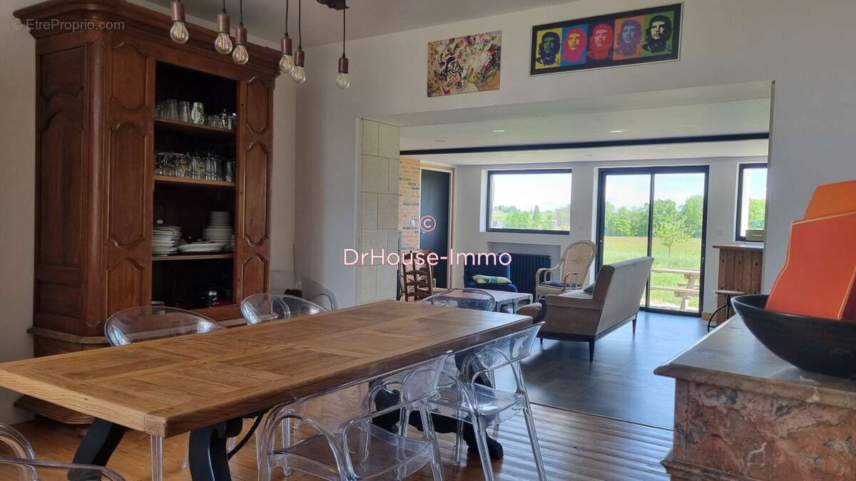 Maison 203 m² à Saint-Brice  - photo 6