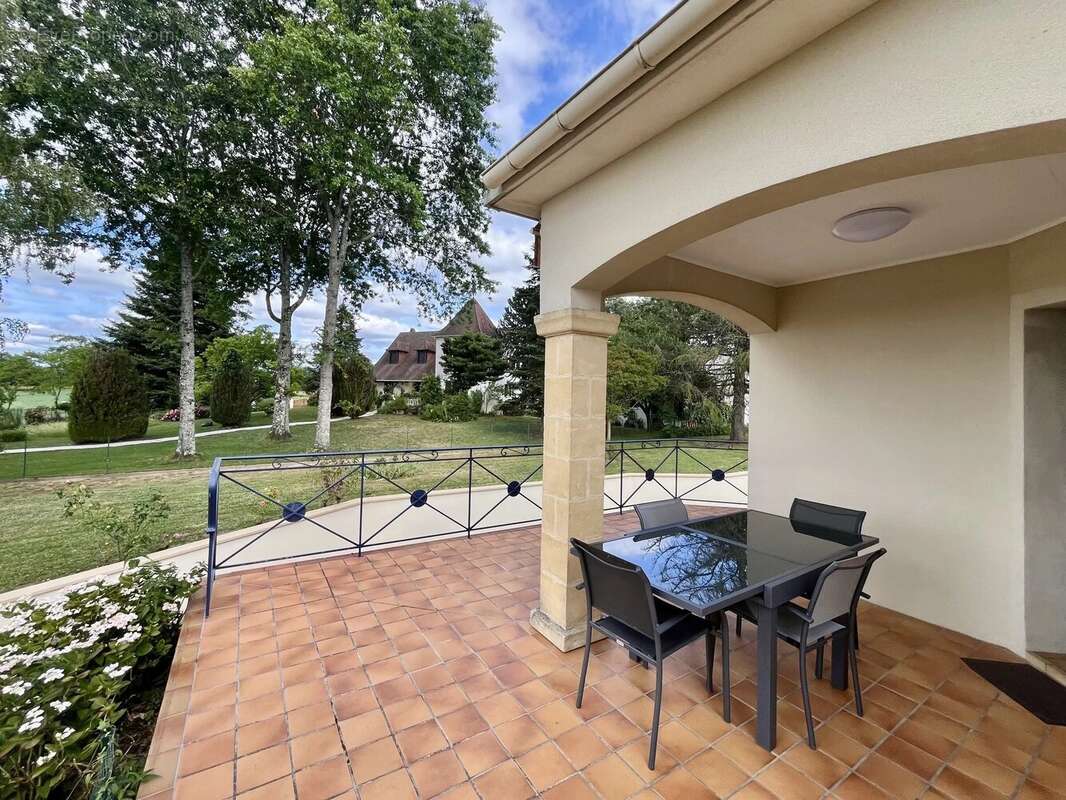 Belle maison périgourdine avec vue dégagée, grand jardin et prestations de qualité! - photo 6