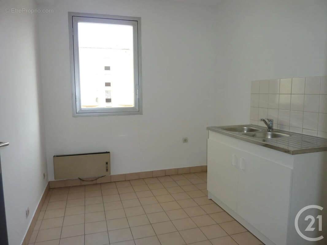 Appartement 63 m² à Sete  - photo 3