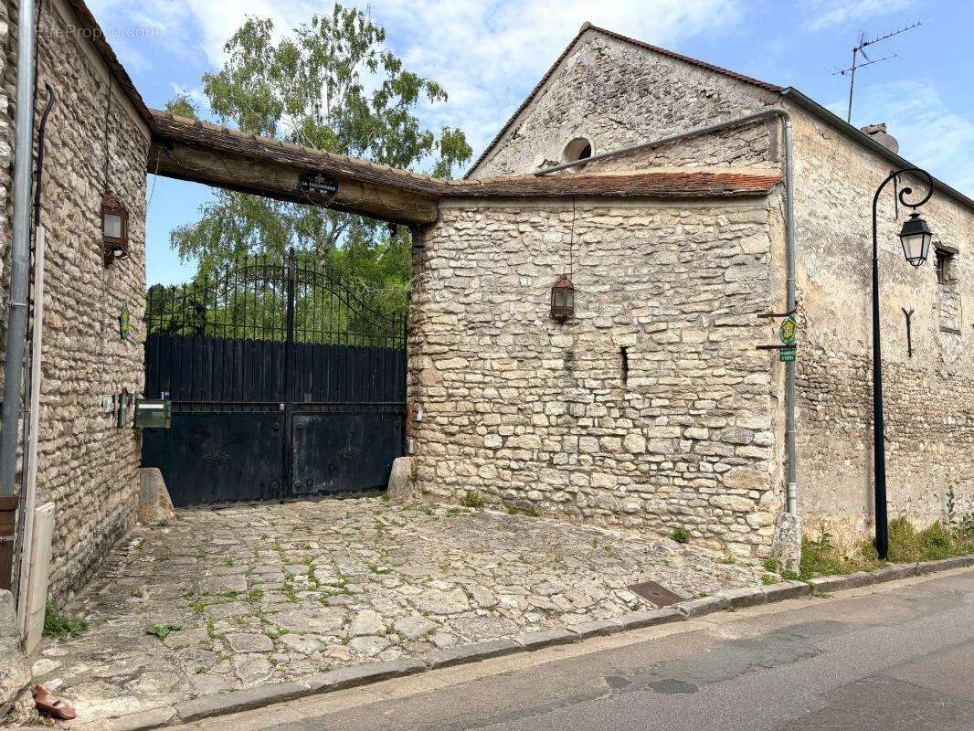 Maison de 7 pièces de 240 m² - photo 24