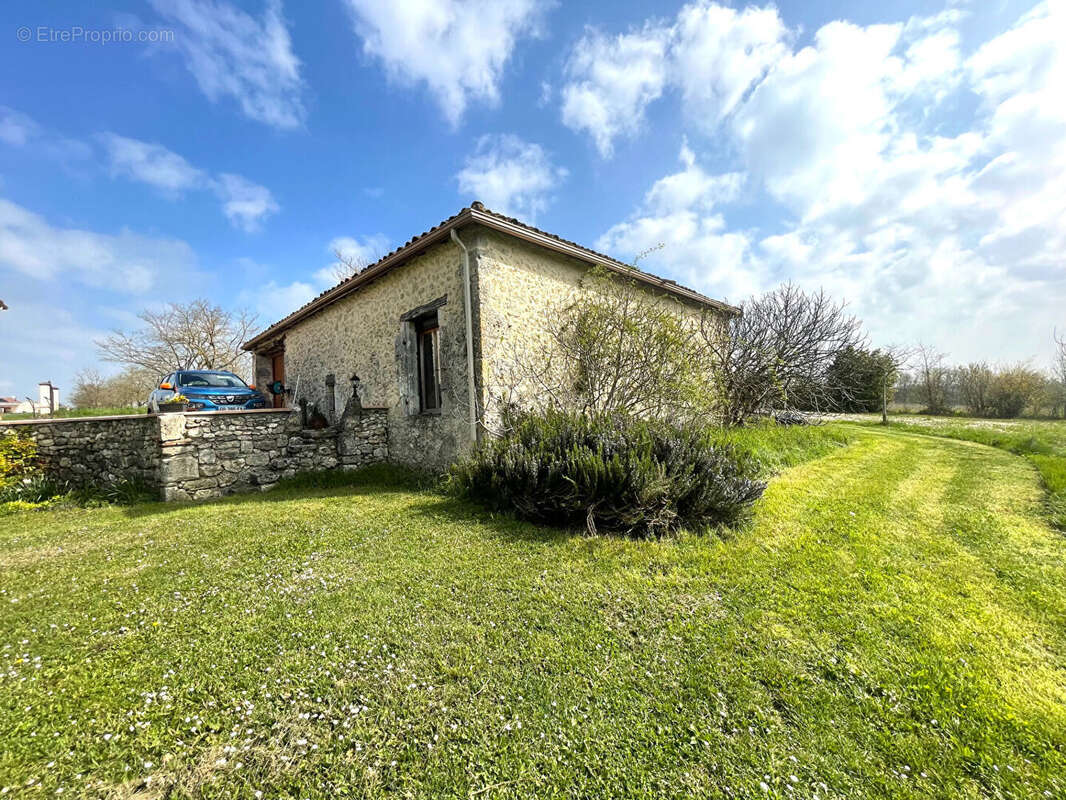 Maison à HAUTEFAGE-LA-TOUR