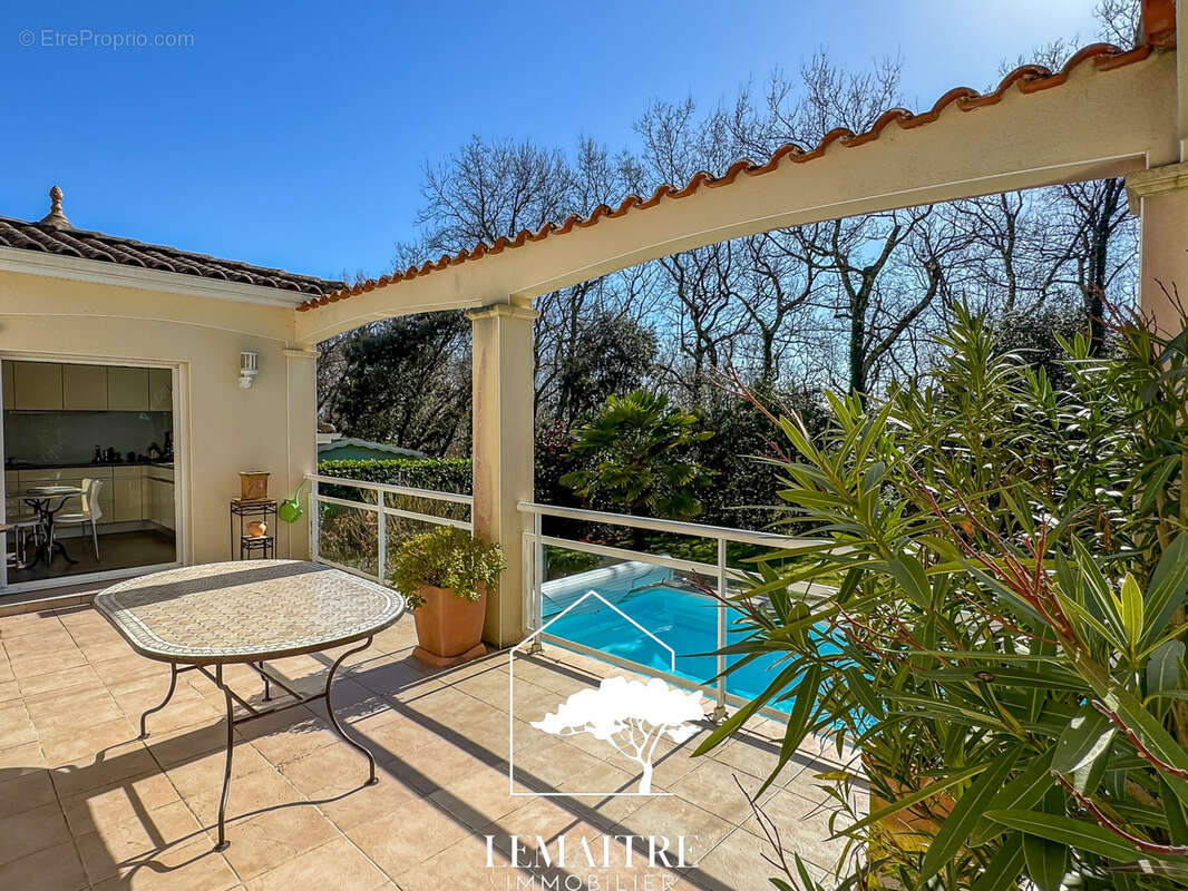 Maison à LES MATHES