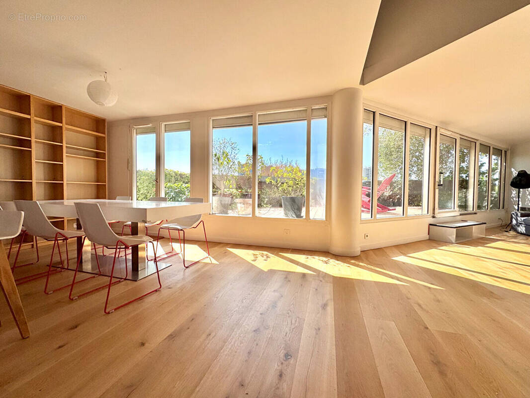 Appartement à AUBERVILLIERS