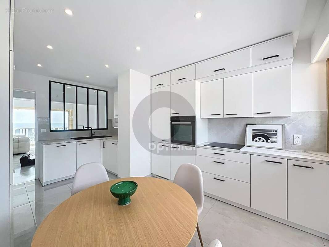 Appartement à ROQUEBRUNE-CAP-MARTIN