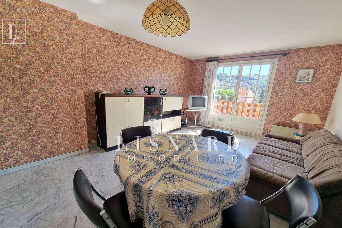 Appartement à VALLAURIS